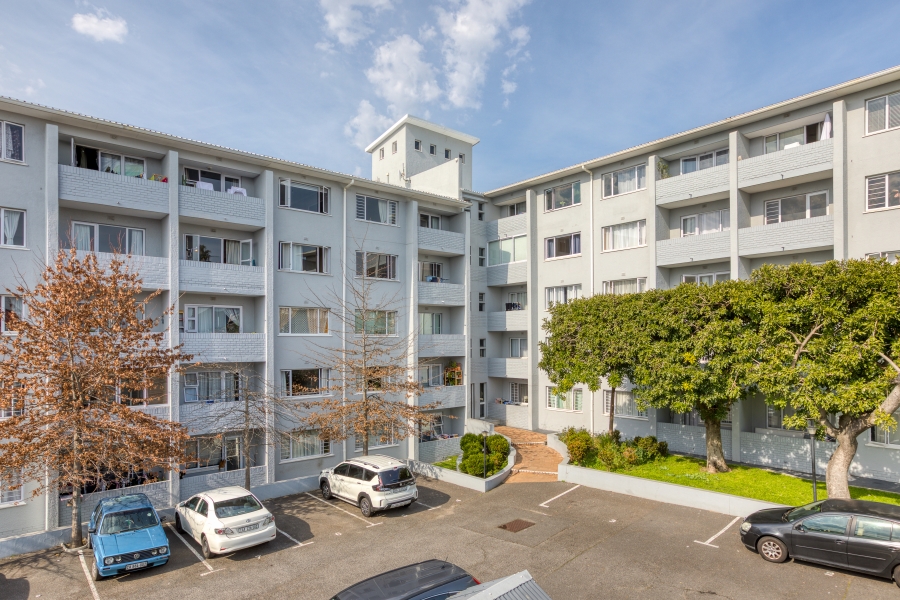 2 Bedroom Property for Sale in Woodstock Western Cape